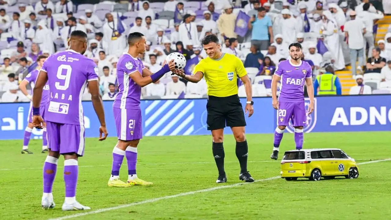 كم يتقاضى الحكم الأجنبي في الدوري الإماراتي؟